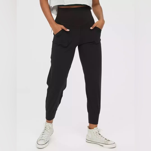 SOLD AERIE Offline Jogger - Picture 2 of 4
